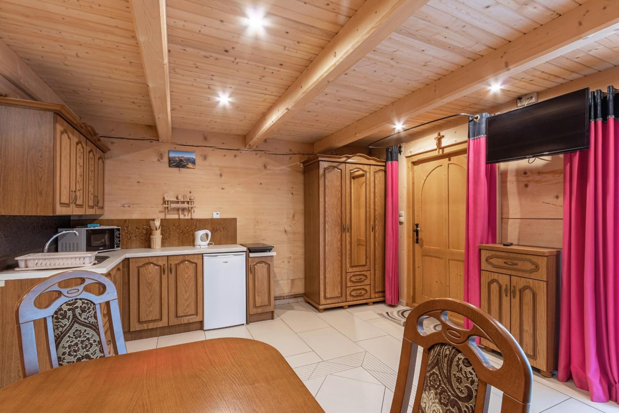 Bed and Breakfast Lesny Dwor Мужасихле Экстерьер фото